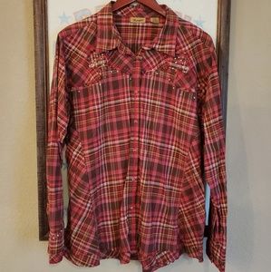 Ladies Wrangler pearl snap